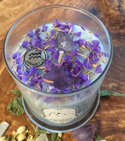 Aquarius zodiac candle. Amethyst & Clear Quartz
