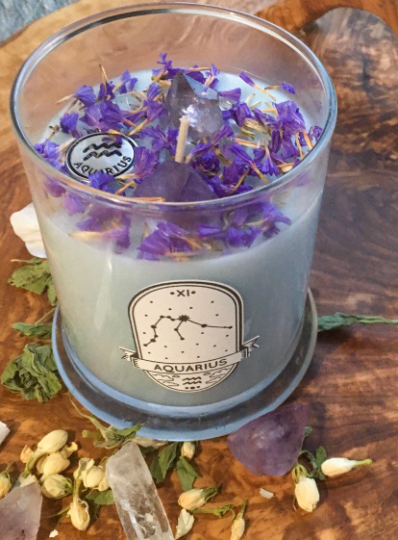Aquarius zodiac candle. Amethyst & Clear Quartz