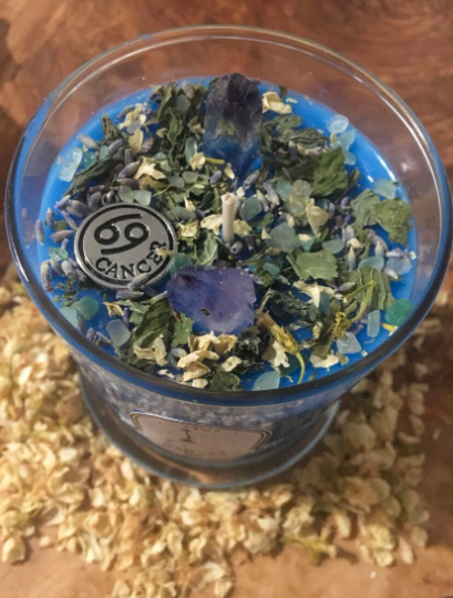 Cancer zodiac candle. Amethyst, Aquamarine & Clear Quartz.