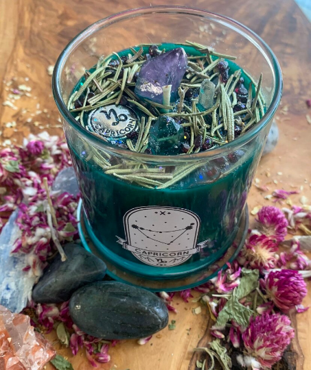 Capricorn zodiac candle. Amethyst, Garnet & Clear Quartz