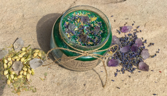 Earth Mother ritual candle. Amethyst & Clear Quartz.