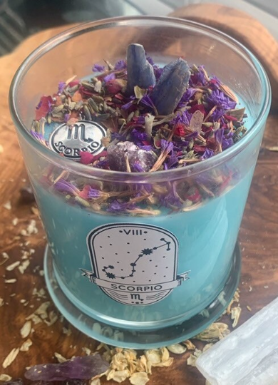 Scorpio zodiac candle. Lepidolite, Blue Kyanite & Clear Quartz